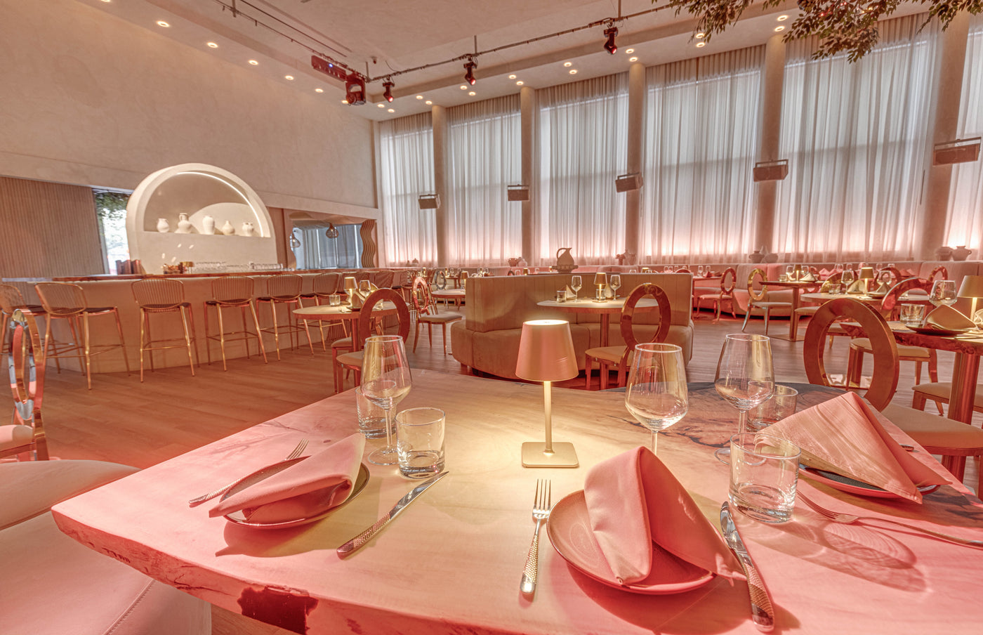 The room at 997 Rue Saint-Jacques set for a corporate day, photograph 2 of six